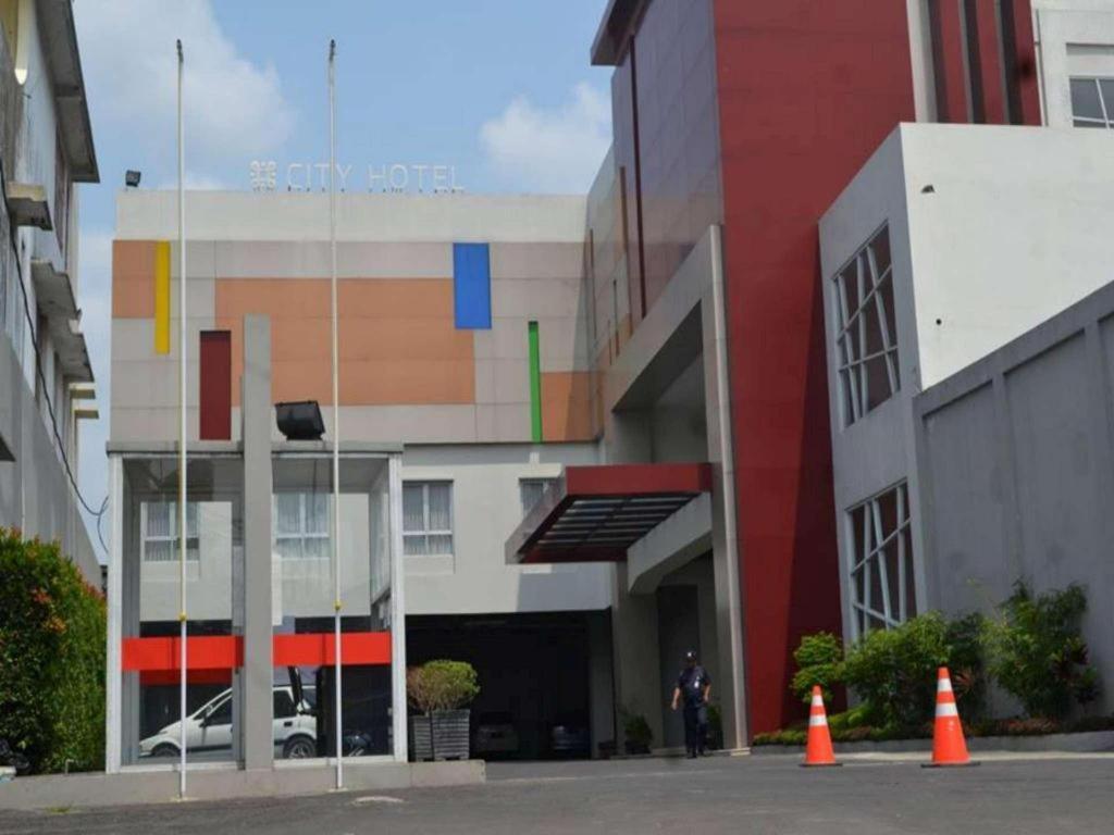 City Hotel Tasikmalaya Ngoại thất bức ảnh