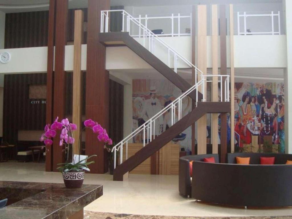 City Hotel Tasikmalaya Ngoại thất bức ảnh