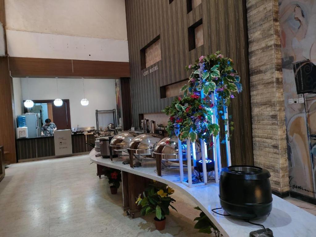 City Hotel Tasikmalaya Ngoại thất bức ảnh